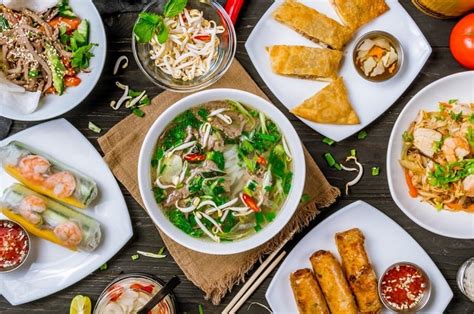  Just Cooking: Vietnamese Flavors for Everyday Meals - A Culinary Symphony of Simplicity and Tradition!