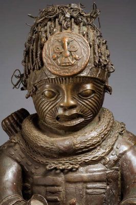   Echoes of the Past: Sculptures and Stories of Ancient Nigeria - Unveiling a Lost World Through Exquisite Bronze