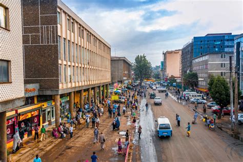  I Saw Red: Une exploration palpitante de la rage et de la rédemption à travers les rues d’Addis-Abeba